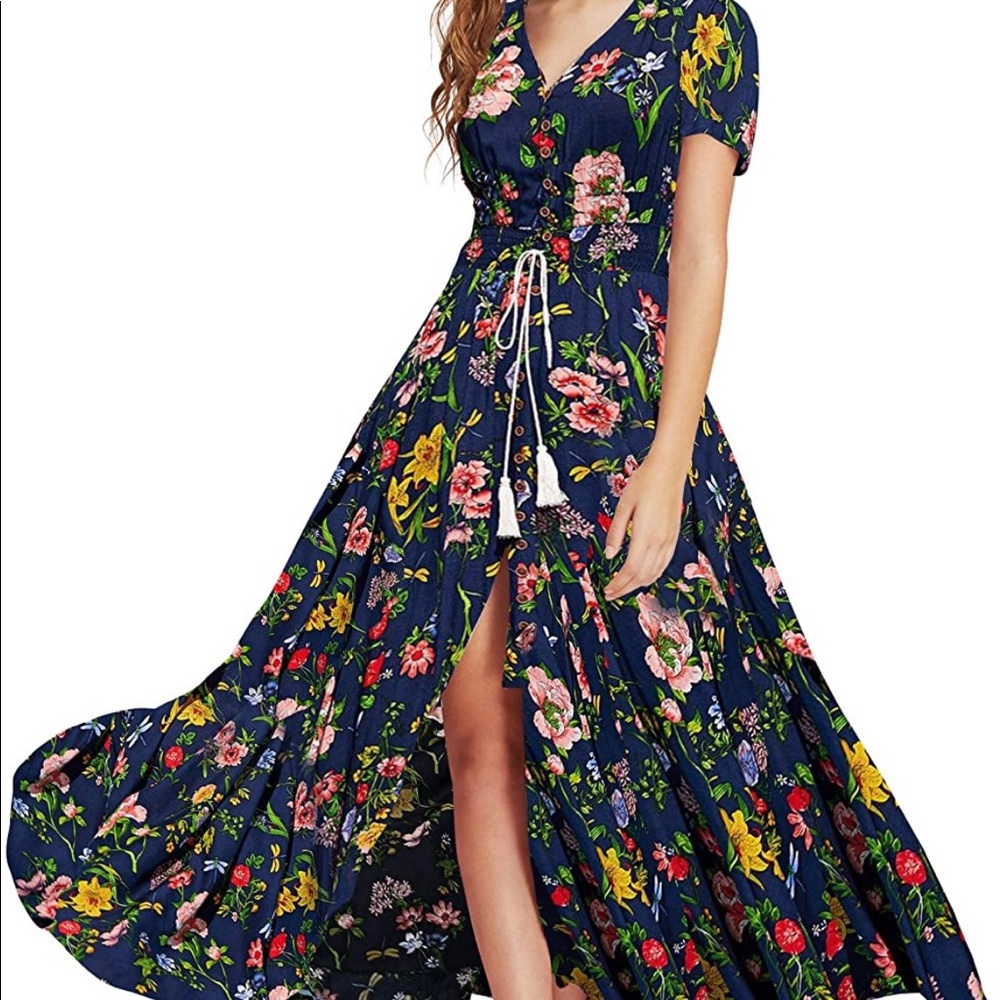 Milumia navy floral maxi